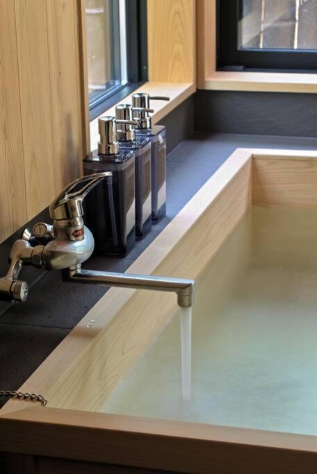 Hinoki No Ie - Cottage With Natural Hot Spring In A Cypress Bathtub Shika Екстериор снимка