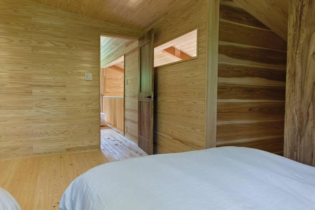Hinoki No Ie - Cottage With Natural Hot Spring In A Cypress Bathtub Shika Екстериор снимка