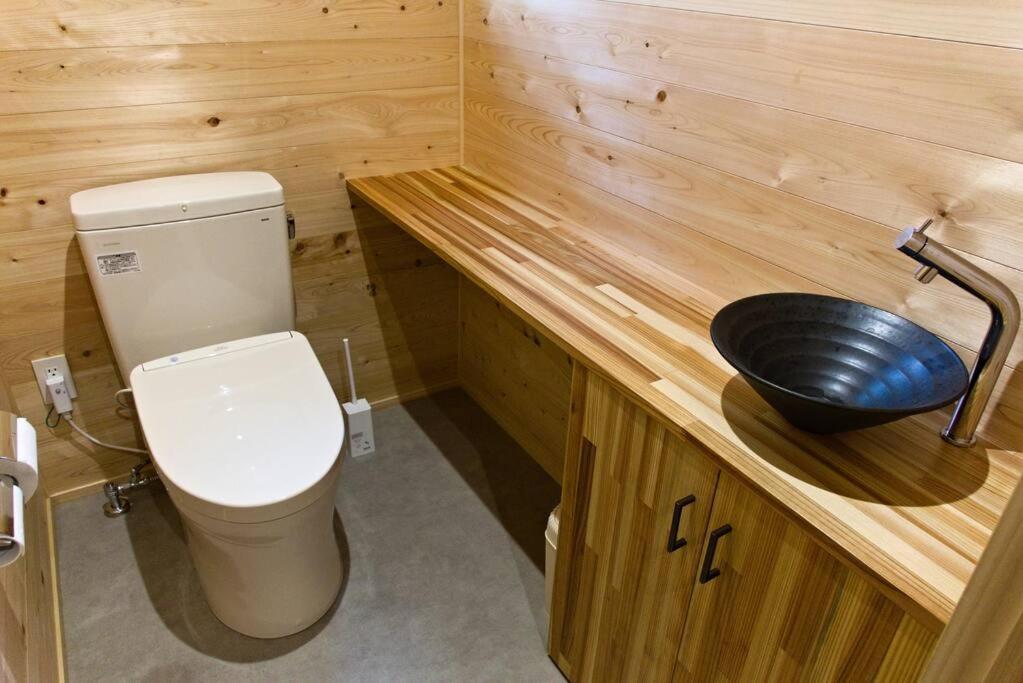 Hinoki No Ie - Cottage With Natural Hot Spring In A Cypress Bathtub Shika Екстериор снимка