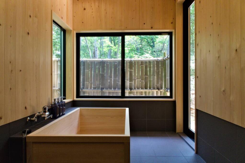 Hinoki No Ie - Cottage With Natural Hot Spring In A Cypress Bathtub Shika Екстериор снимка